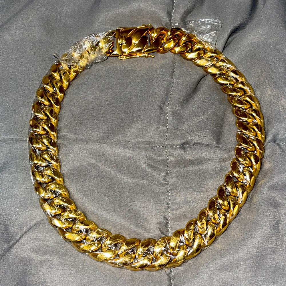 Gold Chain 16"